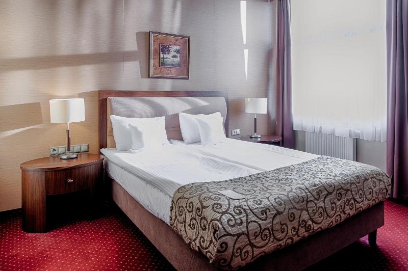 سوییت جونیور, Grand Royal