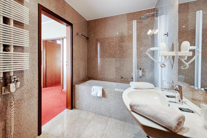 سوییت جونیور, Grand Royal