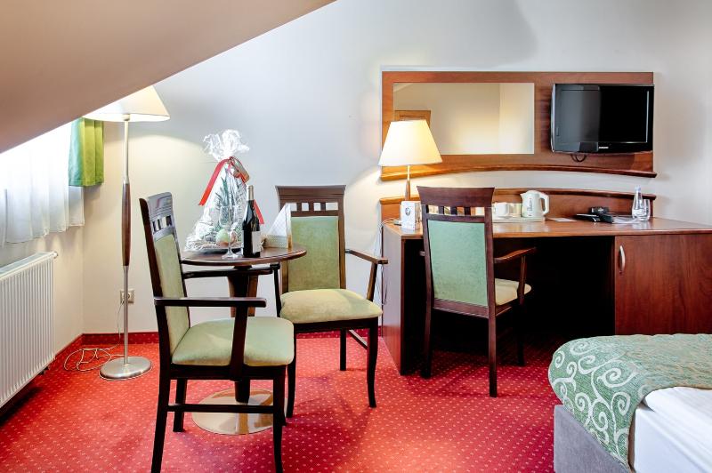 اتاق استاندارد یک نفره, Grand Royal