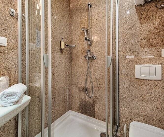 اتاق استاندارد, Grand Royal