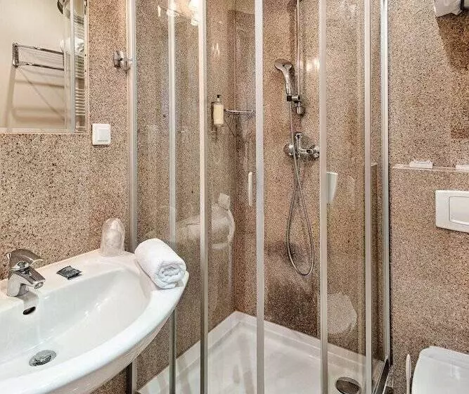 اتاق استاندارد, Grand Royal