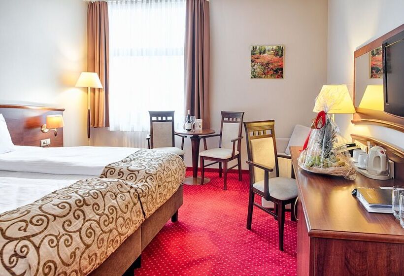 اتاق استاندارد, Grand Royal