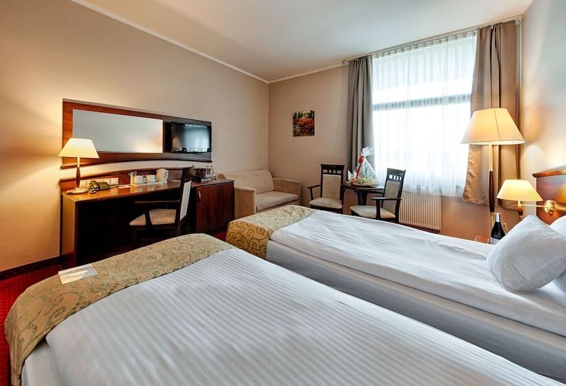 اتاق استاندارد, Grand Royal