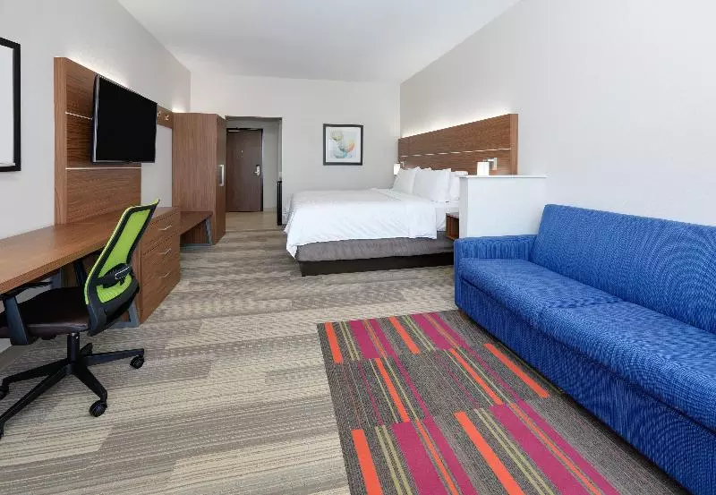 身障者適用キングサイズベッドルーム, Holiday Inn Express Hotel & Suites Cheyenne, An Ihg