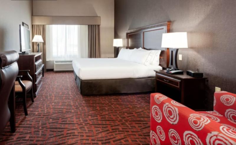 带大床的标准间, Holiday Inn Express Hotel & Suites Cheyenne, An Ihg