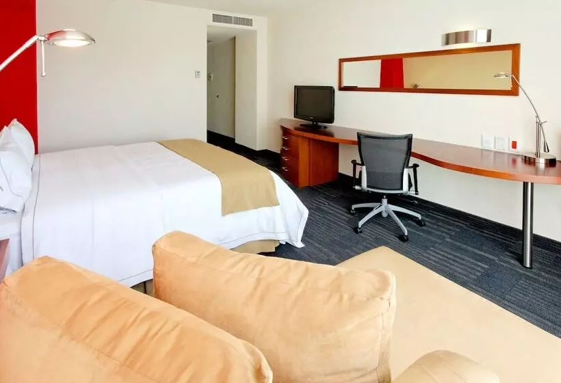 ダブルベッドスタンダードルーム, Holiday Inn Express Guadalajara Expo, An Ihg