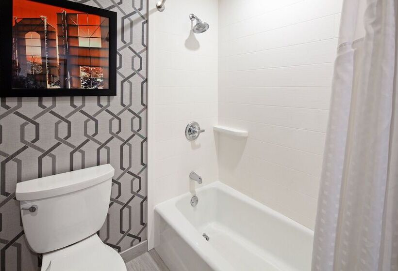 스탠다드 룸 더블 침대 2개, Holiday Inn Express Hollywood Walk Of Fame, An Ihg