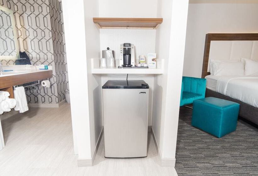 غرفه قياسيه سريرين مزدوجين, Holiday Inn Express Hollywood Walk Of Fame, An Ihg