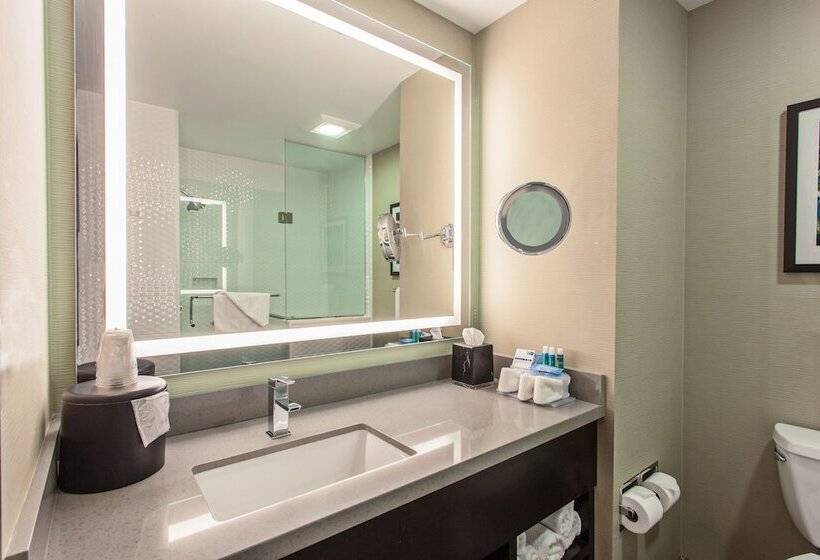 غرفه قياسيه سريرين مزدوجين, Holiday Inn Express Hollywood Walk Of Fame, An Ihg