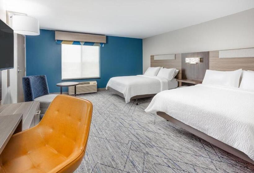 Люкс 2 Спальни, Holiday Inn Express Kearney, An Ihg
