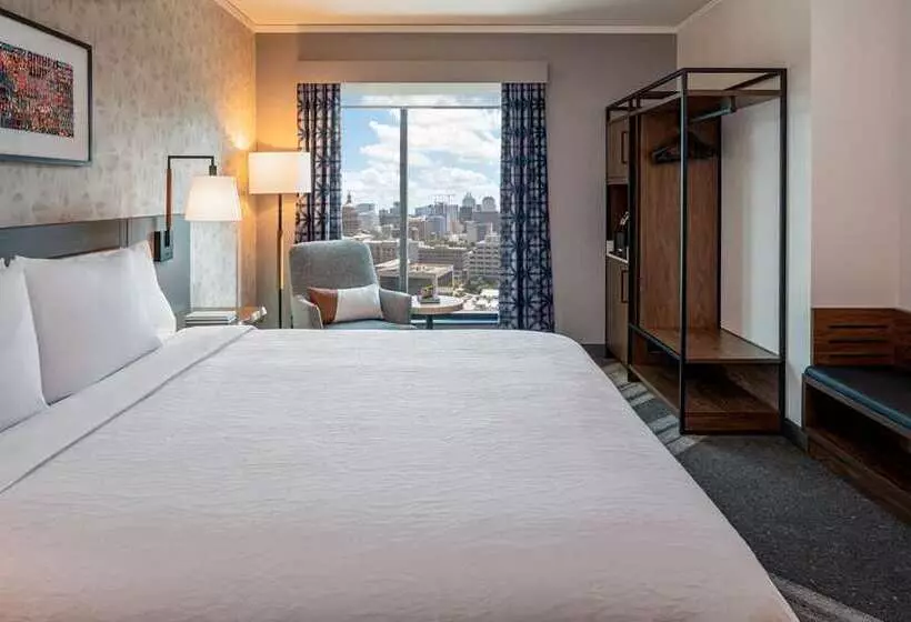 استودیو استاندارد با تخت کینگ, Indigo Guadalajara Expo, An Ihg
