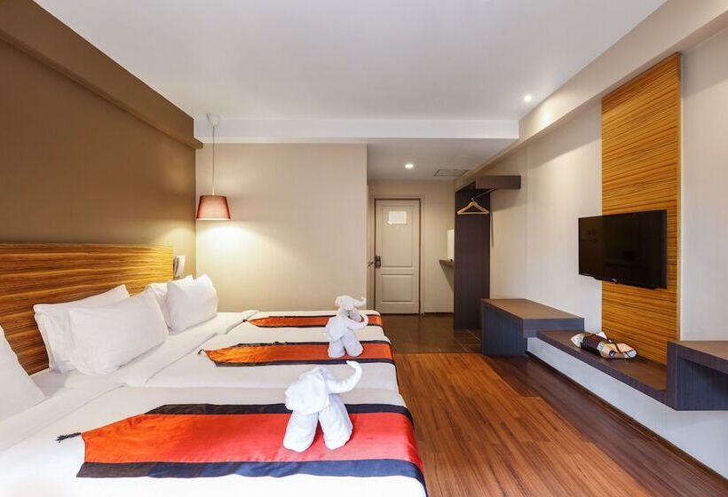 اتاق سوپریور سه تخته, The Cottage Suvarnabhumi