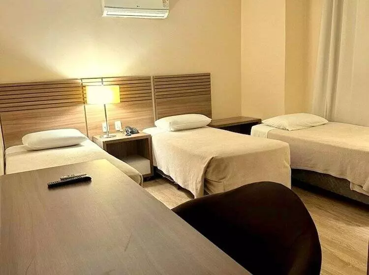 اتاق اجرایی سه نفره, Umbu Hotel Porto Alegre
