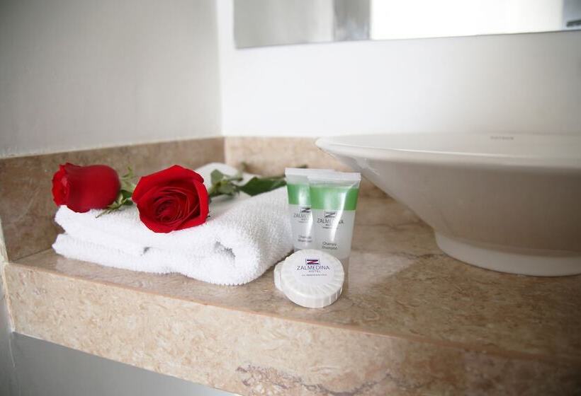 غرفة قياسية, Zalmedina