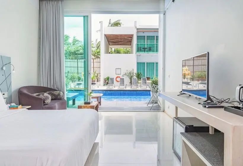 プールの見えるデラックスルーム, Kc Beach Hotel Samui