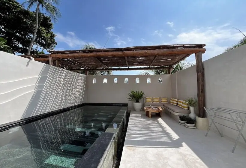 スタンダードスタジオ, Kc Beach Hotel Samui