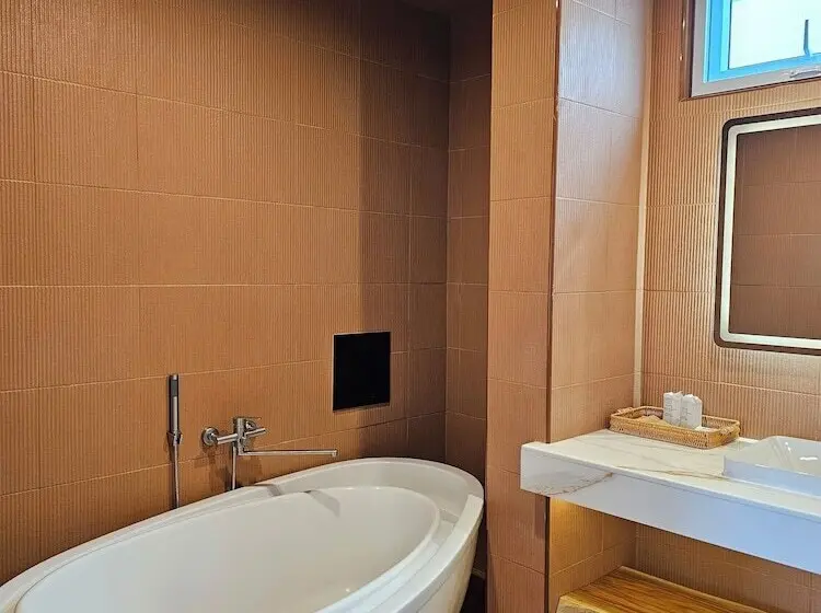 ツーベッドルーム　ヴィラ, Kc Beach Hotel Samui