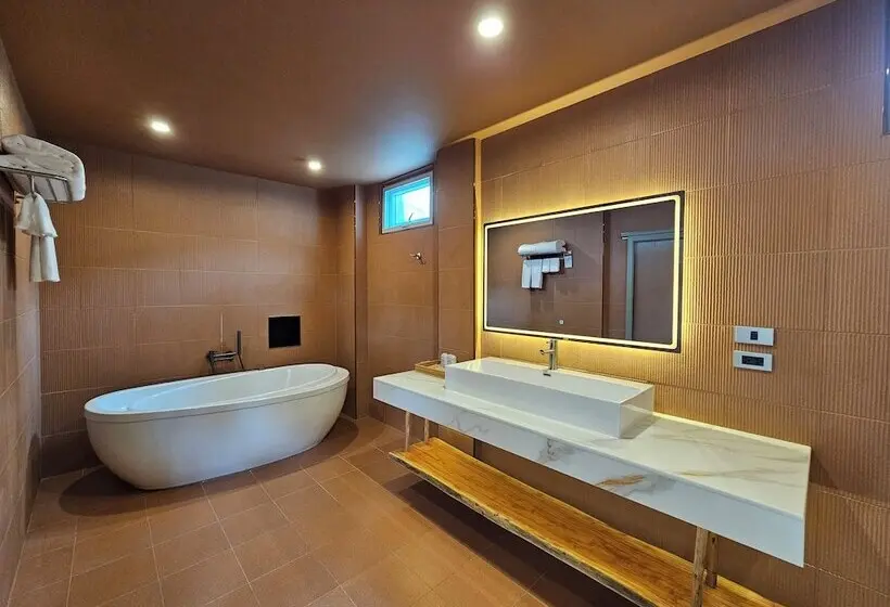ツーベッドルーム　ヴィラ, Kc Beach Hotel Samui
