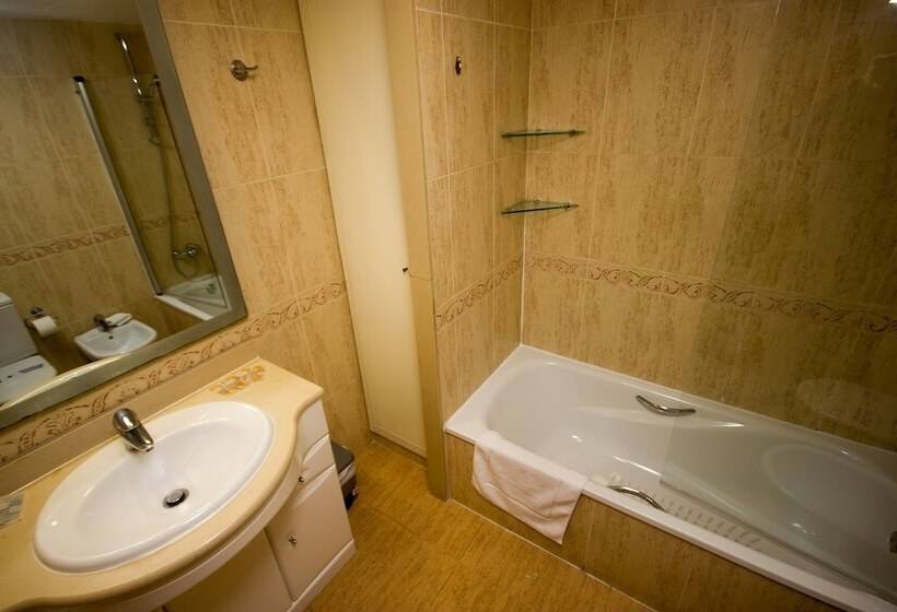 两居室经济型公寓, Patacona Resort Apartments Primera Linea