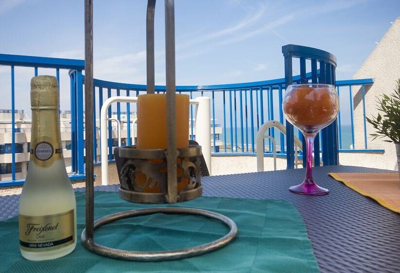 带两个卧室的顶楼公寓, Patacona Resort Apartments Primera Linea