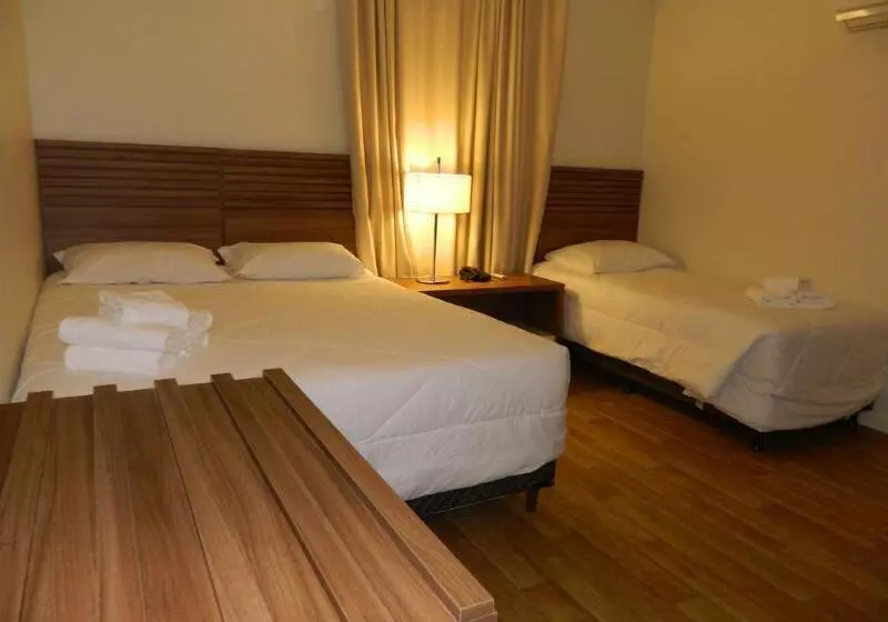 اتاق اجرایی سه نفره, Umbu Hotel Porto Alegre