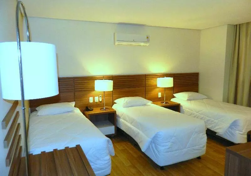 اتاق اجرایی سه نفره, Umbu Hotel Porto Alegre