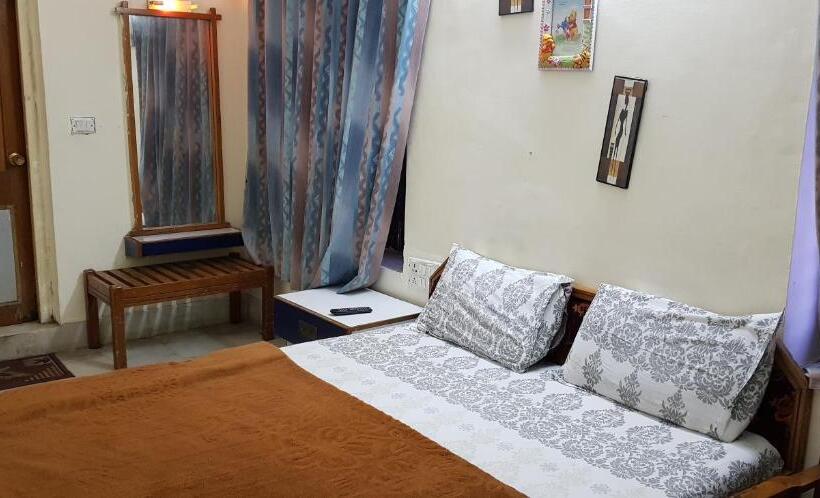 Номер Стандарт, Budget Stay Between The Hills