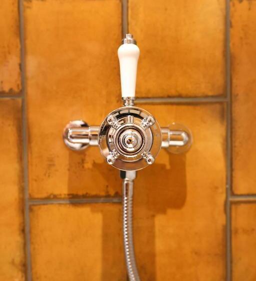 اتاق عادی, The Turks Head