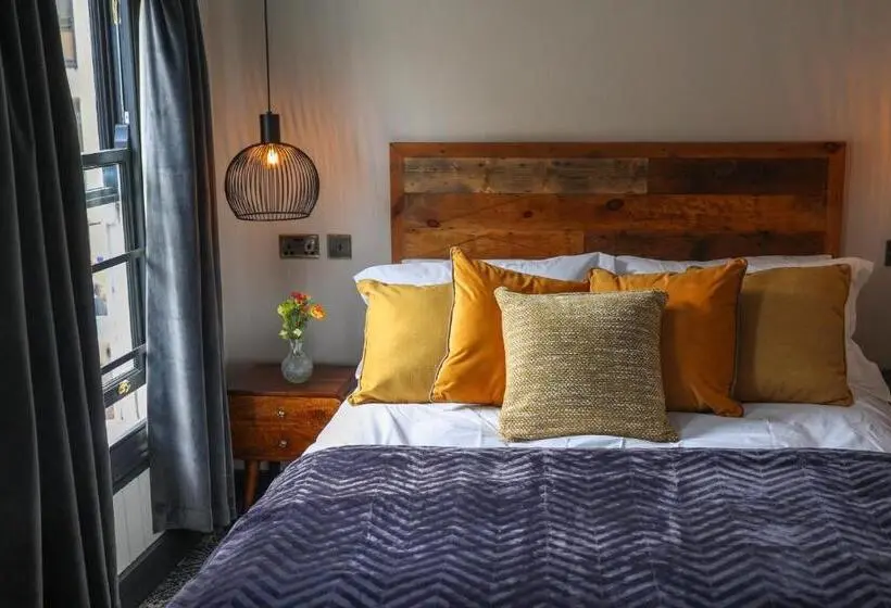 Camera Standard Letto King, The Turks Head