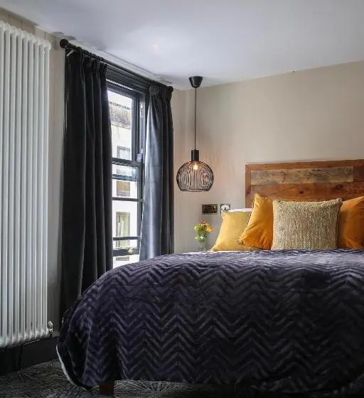 Camera Standard Letto King, The Turks Head