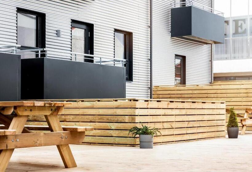 استودیو استاندارد با بالکن, The New Post Office