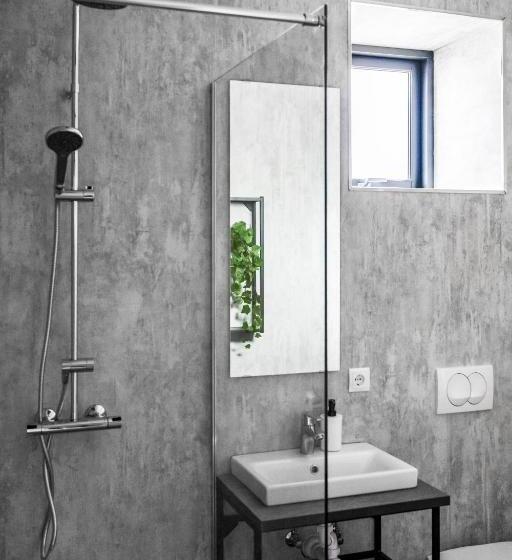 استودیوی استاندارد, The New Post Office