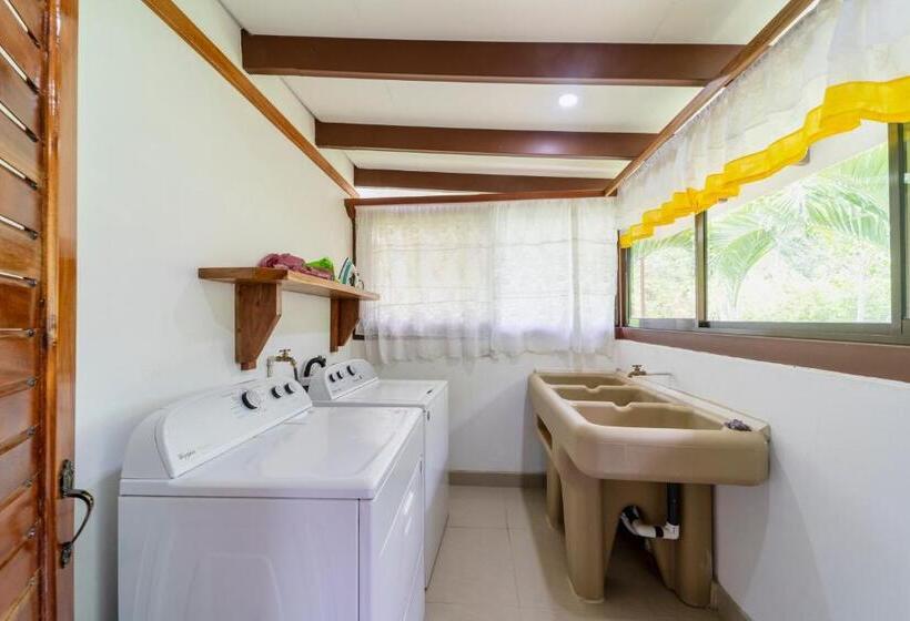 침실 2개 주택, Casa Blossom   Beach Paradise Retreat, Fully Equipped, Holiday Home