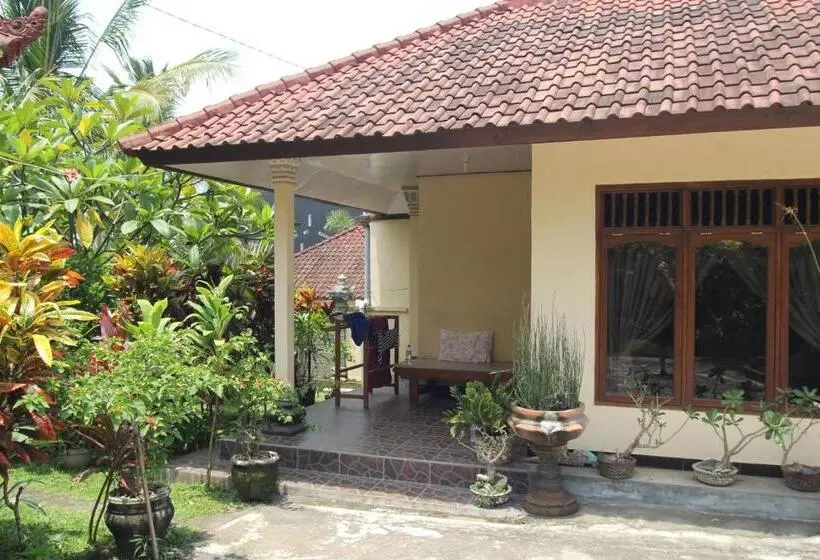 デラックスルーム, Surya Homestay