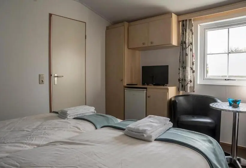 スタンダードルーム, Chaletparc Krabbenkreek Zeeland   Hotel Rooms Terra Mare