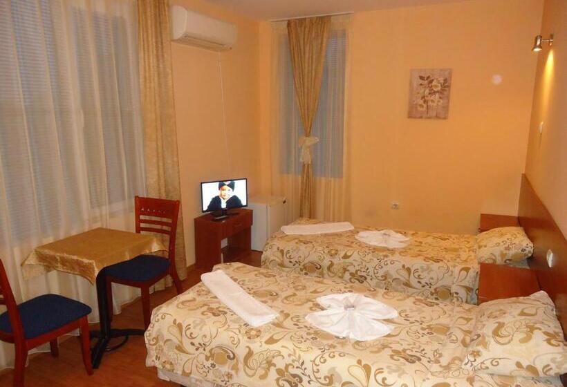 テラス付き1ベッドルームアパートメント, Matev