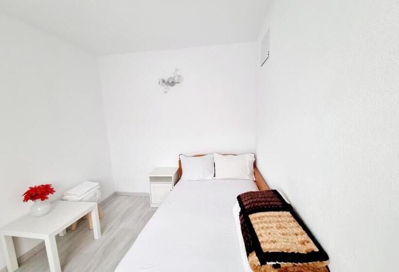 Klassiskt Fyrbäddsrum, Motel Thessaloniki