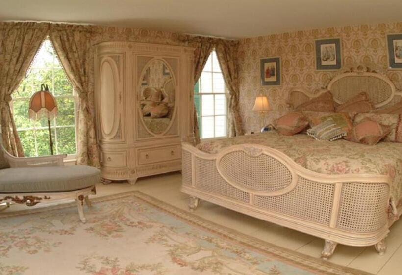 带大床的高级房间, Renwick Clifton House B&b