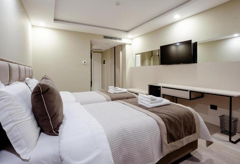 标准间, Royal East Resort