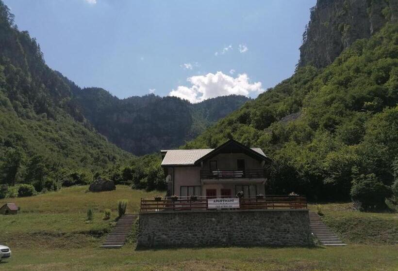 Pokój Superior Trzyosobowy, Apartmani Tara I Zabojsko Dobrilovina