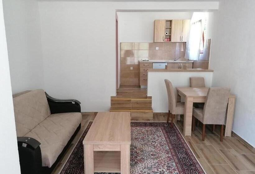 Pokój Trzyosobowy Comfort, Apartmani Tara I Zabojsko Dobrilovina