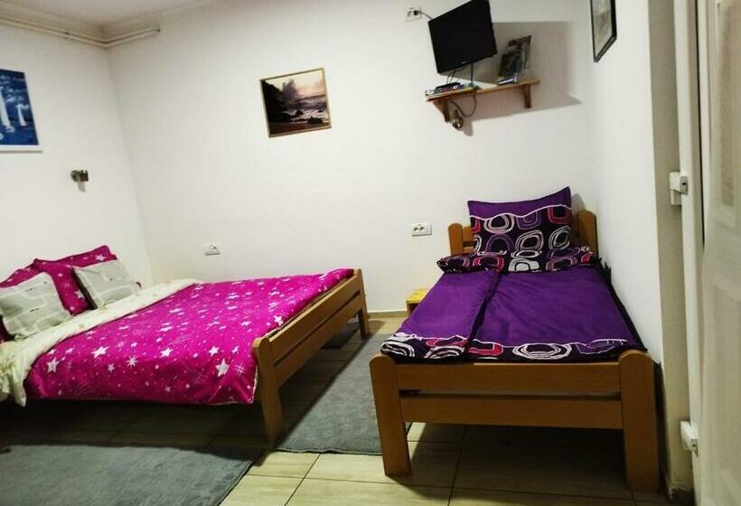 اتاق استاندارد سه نفره, Soba Milica