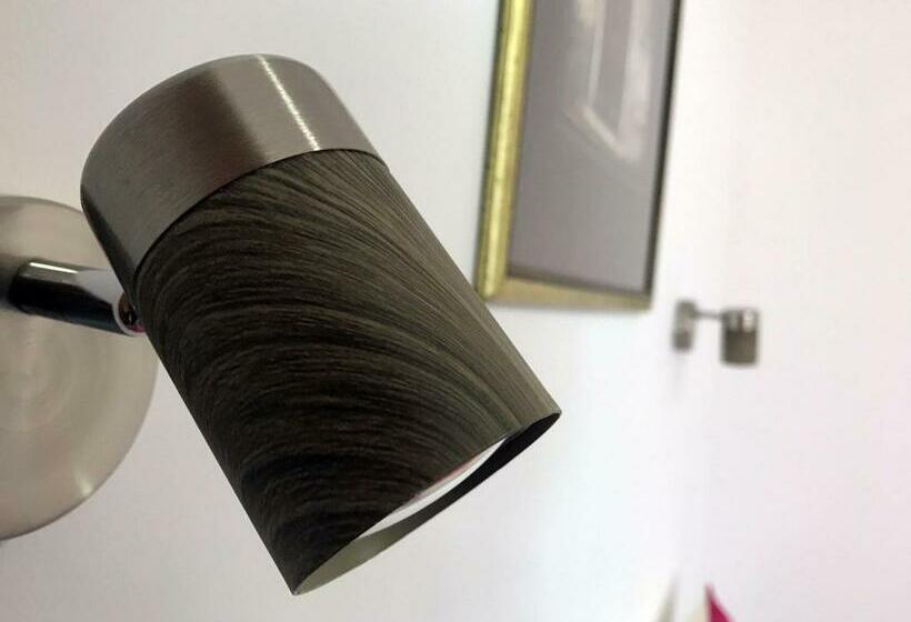 اتاق استاندارد سه نفره, Soba Milica