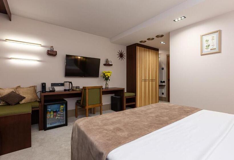 اتاق سوپریور, Ribas Karpaty