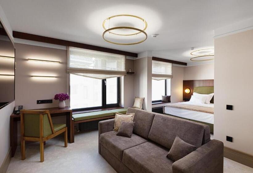 سوییت جونیور, Ribas Karpaty