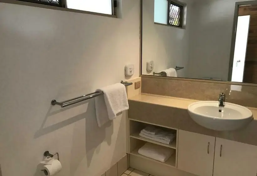 デラックスルーム, Country Comfort Gin Gin Wild Scotsman Motor Inn Qld