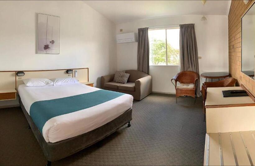 디럭스 룸, Country Comfort Gin Gin Wild Scotsman Motor Inn Qld