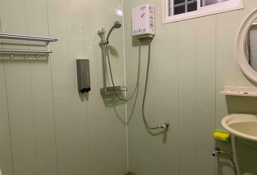 标准单人间, Just Wild Dive Center  Green Island