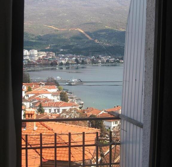 1 Bedroom Apartment Lake View, Apartments Villa Saray