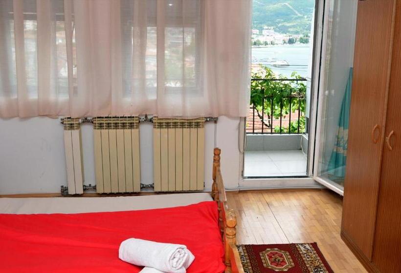 اتاق استاندارد با بالکن, Apartments Villa Saray